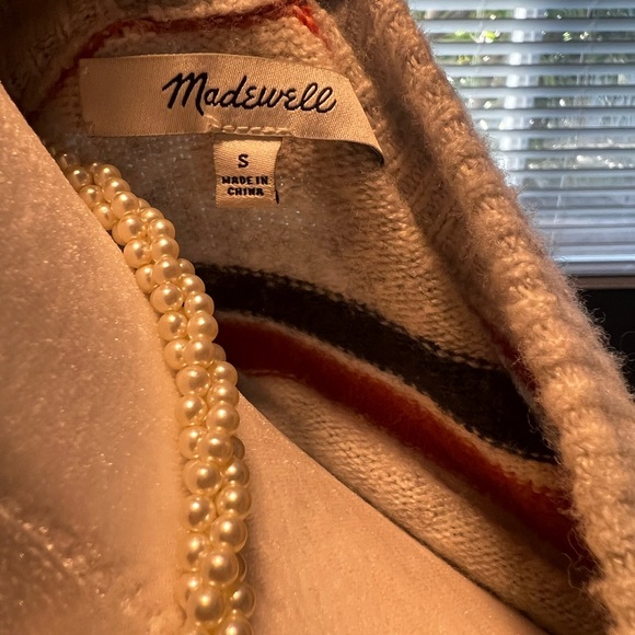 .Madewell Cream and Red Cardigan Sweater In EUC. Size Small - Picture 6 of 6